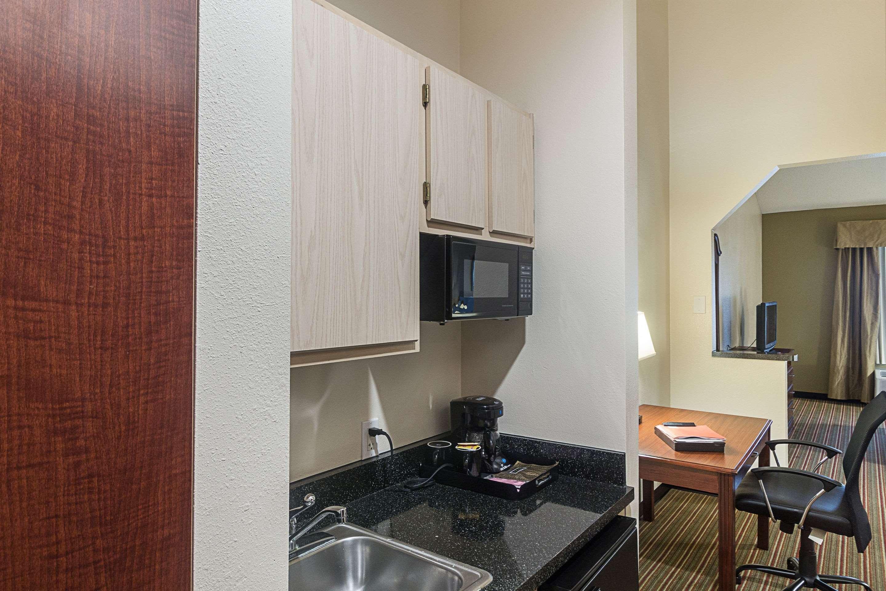 Quality Inn & Suites West Chase Houston Extérieur photo