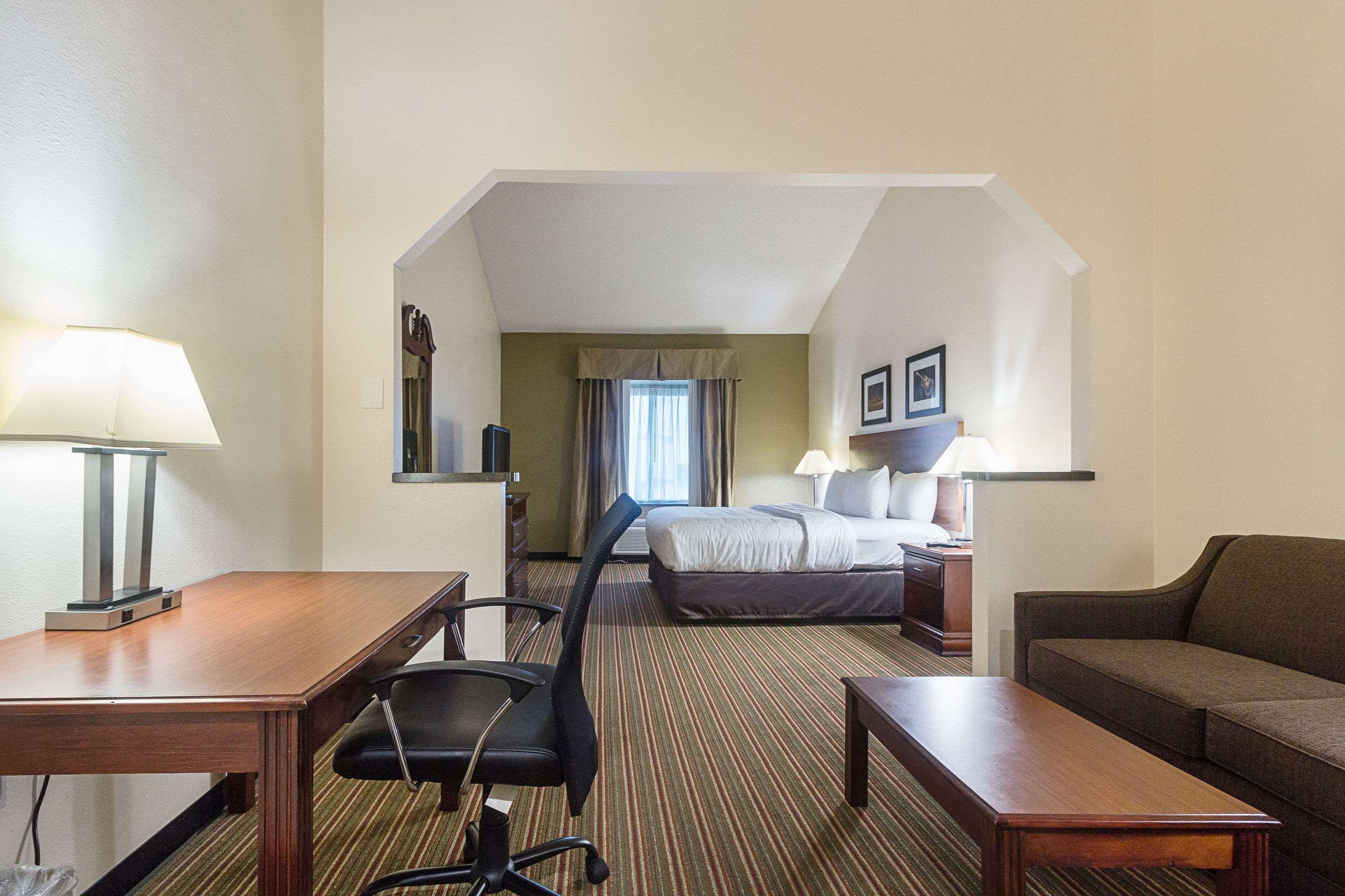 Quality Inn & Suites West Chase Houston Extérieur photo
