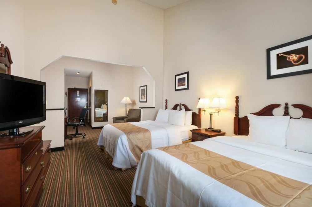 Quality Inn & Suites West Chase Houston Extérieur photo